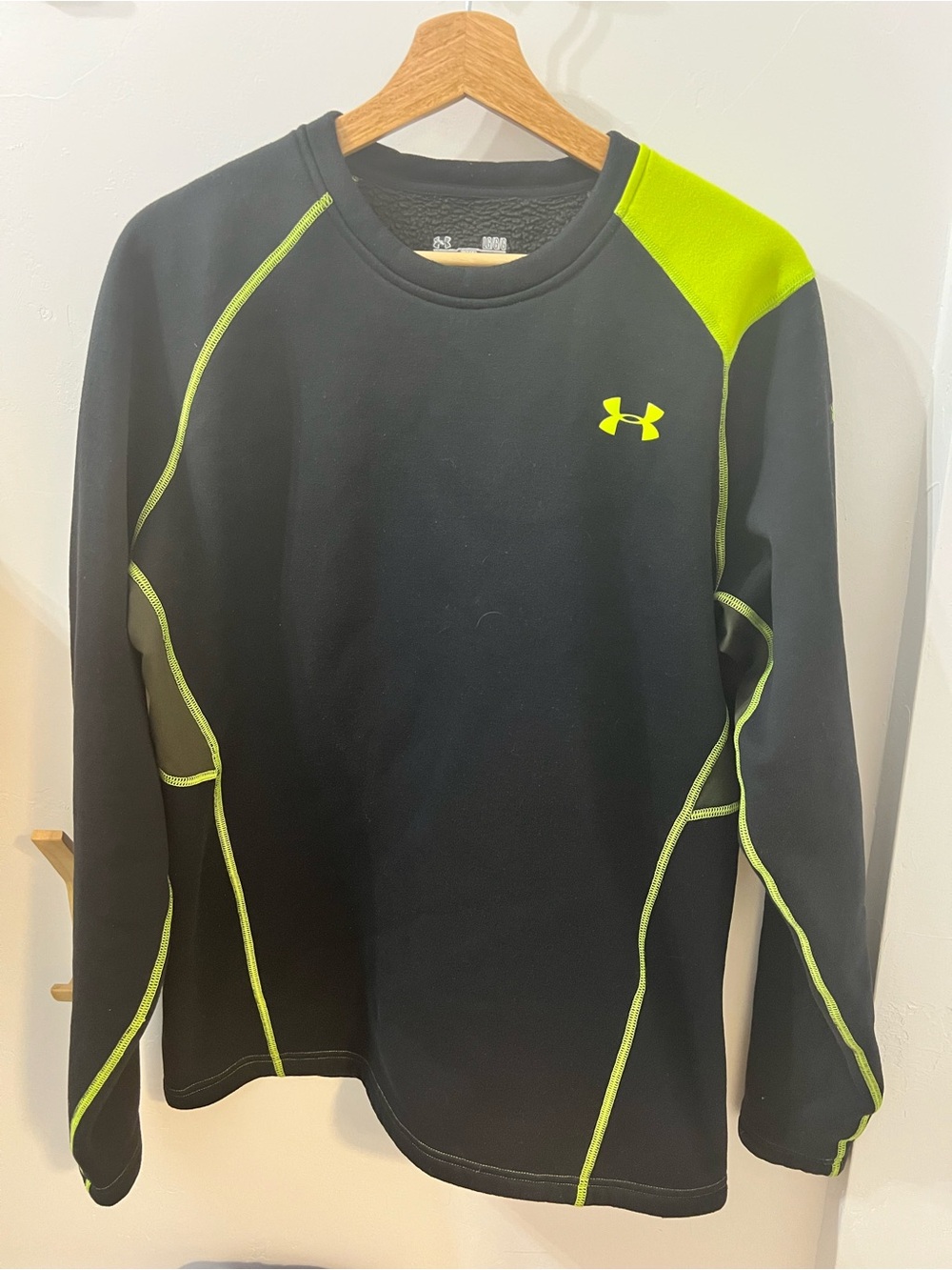 Black Under Armour Fleece Long Sleeve Shirt